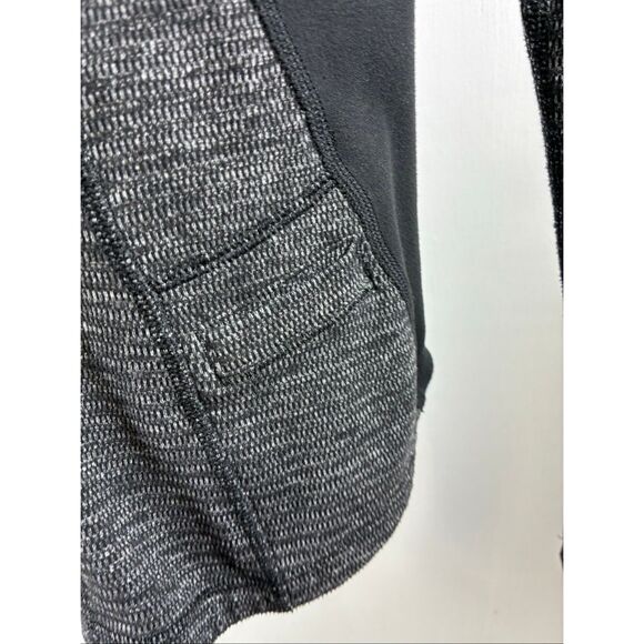 Lululemon U Turn Reversible Top in Black Size XS - Picture 4 of 8